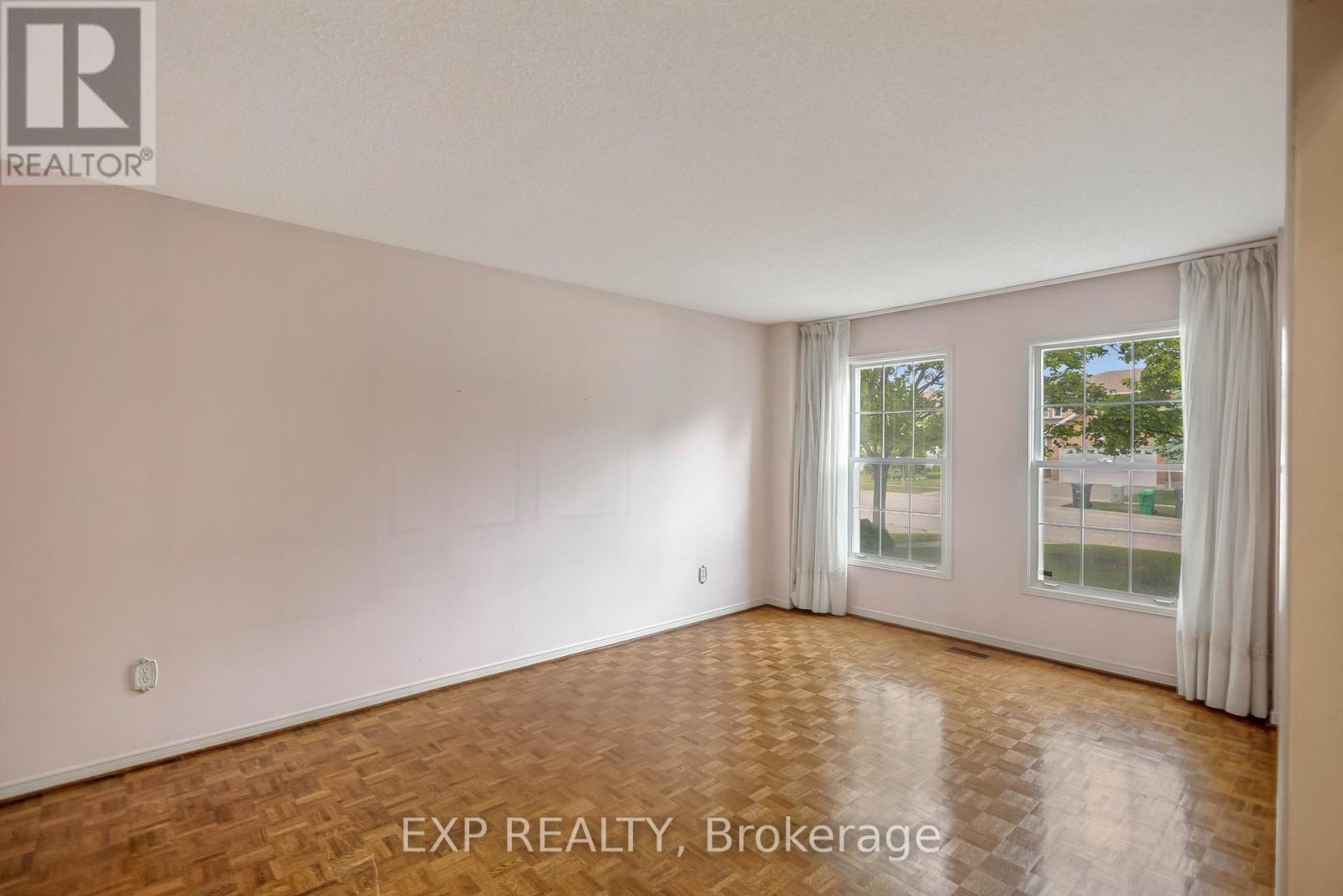 Photo 20 of 2138 The Chase, Mississauga ON