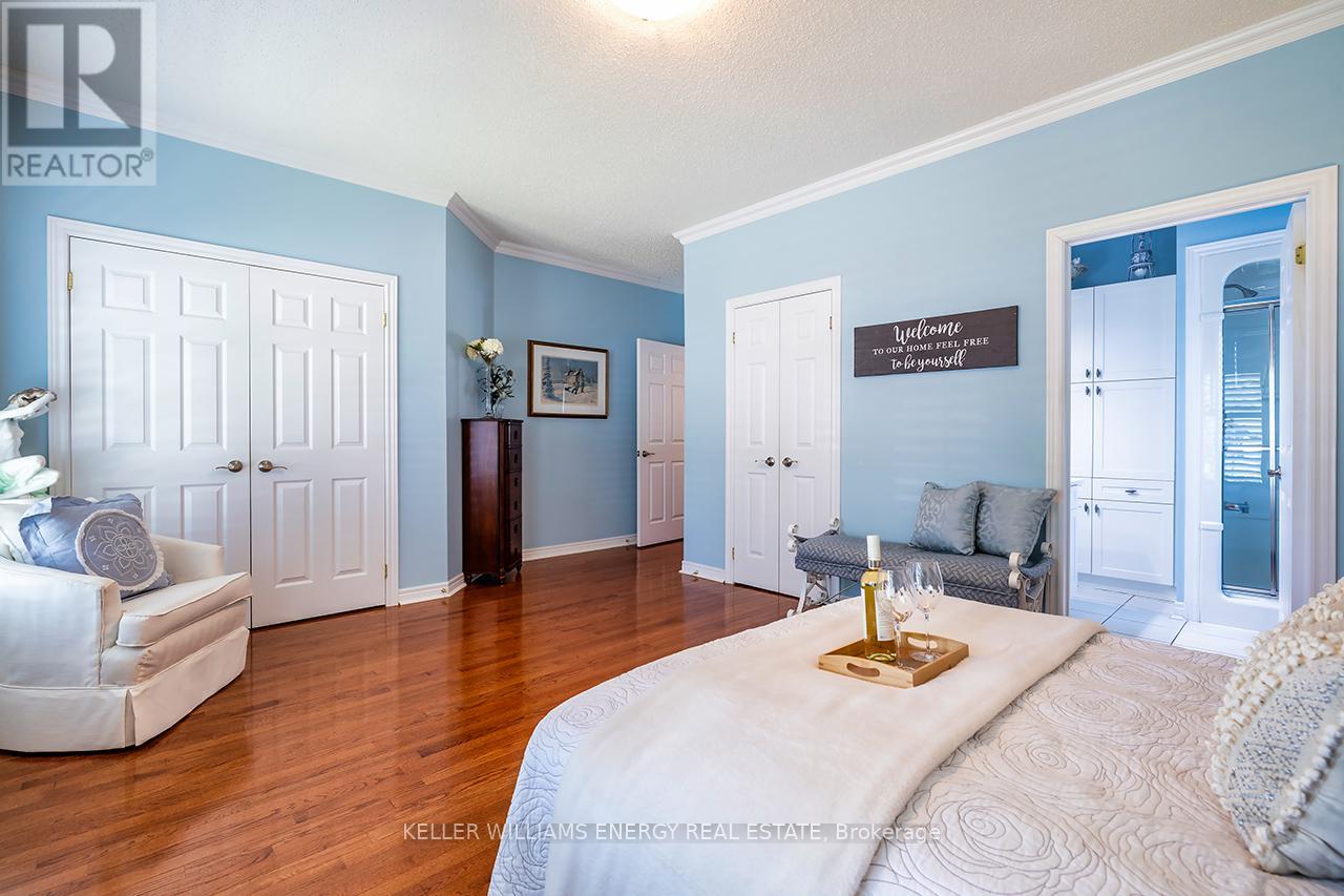 Photo 23 of 16 Kissingbridge Lane, Clarington ON