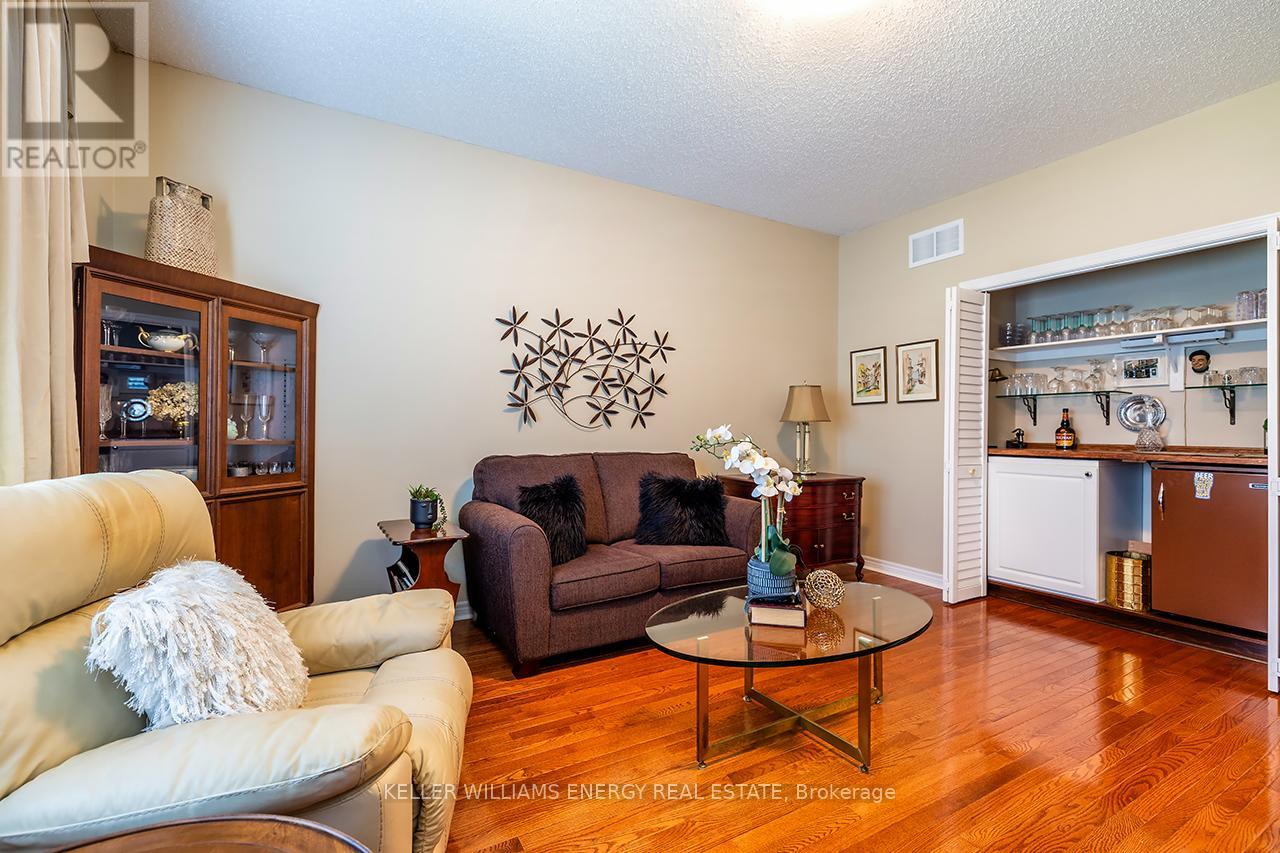 Photo 28 of 16 Kissingbridge Lane, Clarington ON