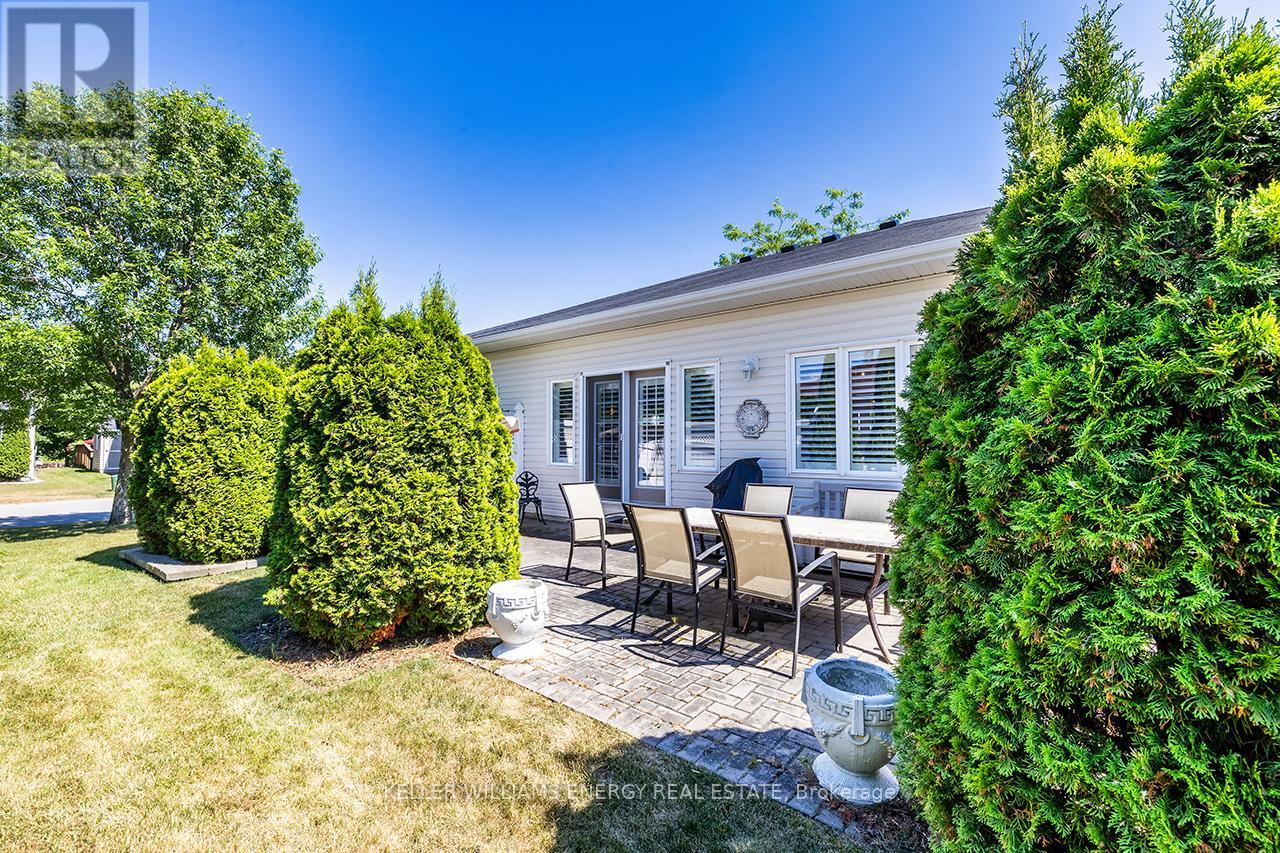 Photo 40 of 16 Kissingbridge Lane, Clarington ON