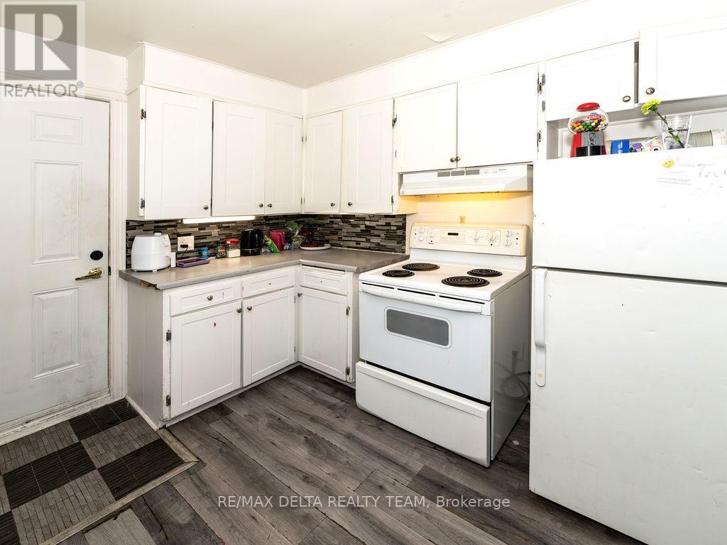 Photo 12 of 212 Mc Connell Avenue, Cornwall ON