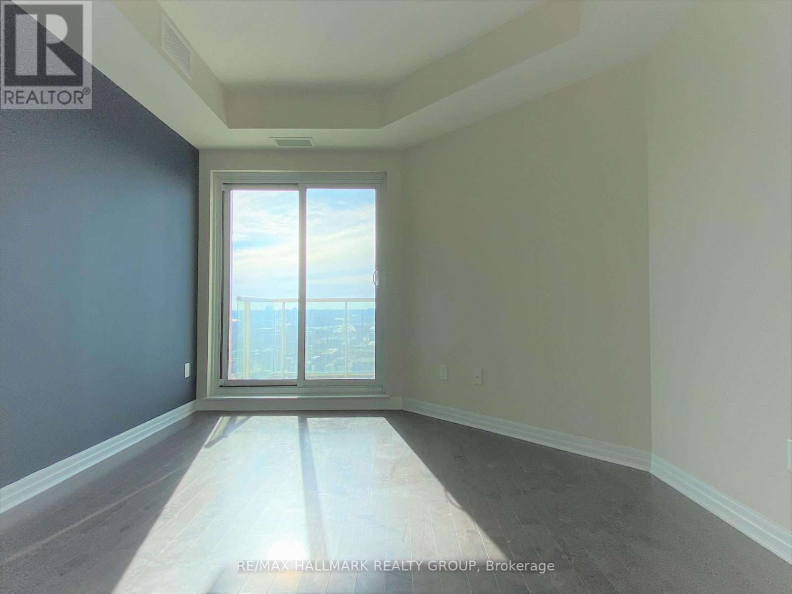 Photo 4 of 2501 195 Besserer Street, Ottawa ON