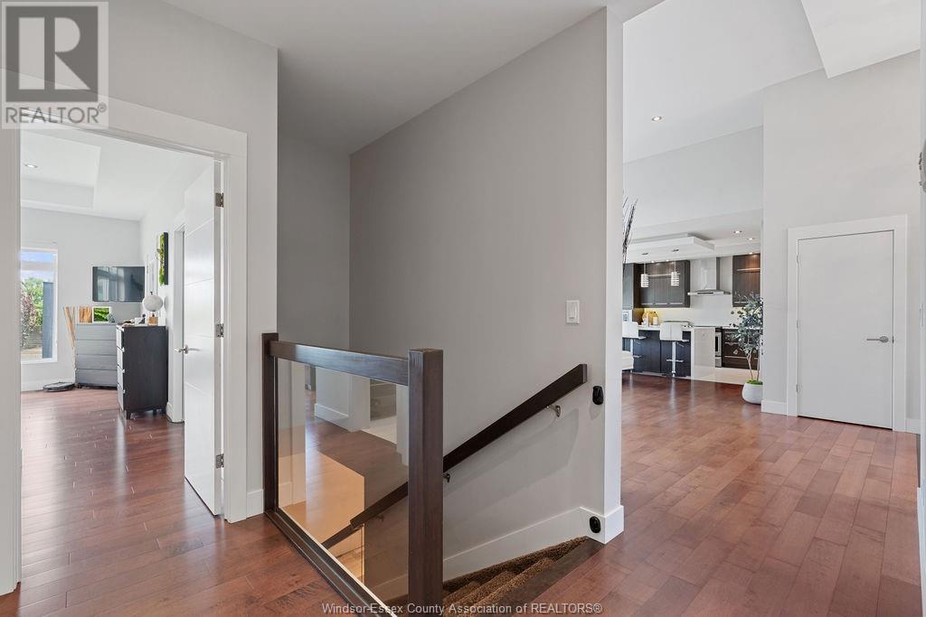 Photo 3 of 6 Mulberry Crescent, Kingsville ON