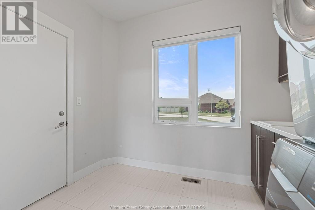 Photo 32 of 6 Mulberry Crescent, Kingsville ON