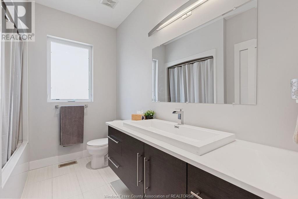 Photo 31 of 6 Mulberry Crescent, Kingsville ON