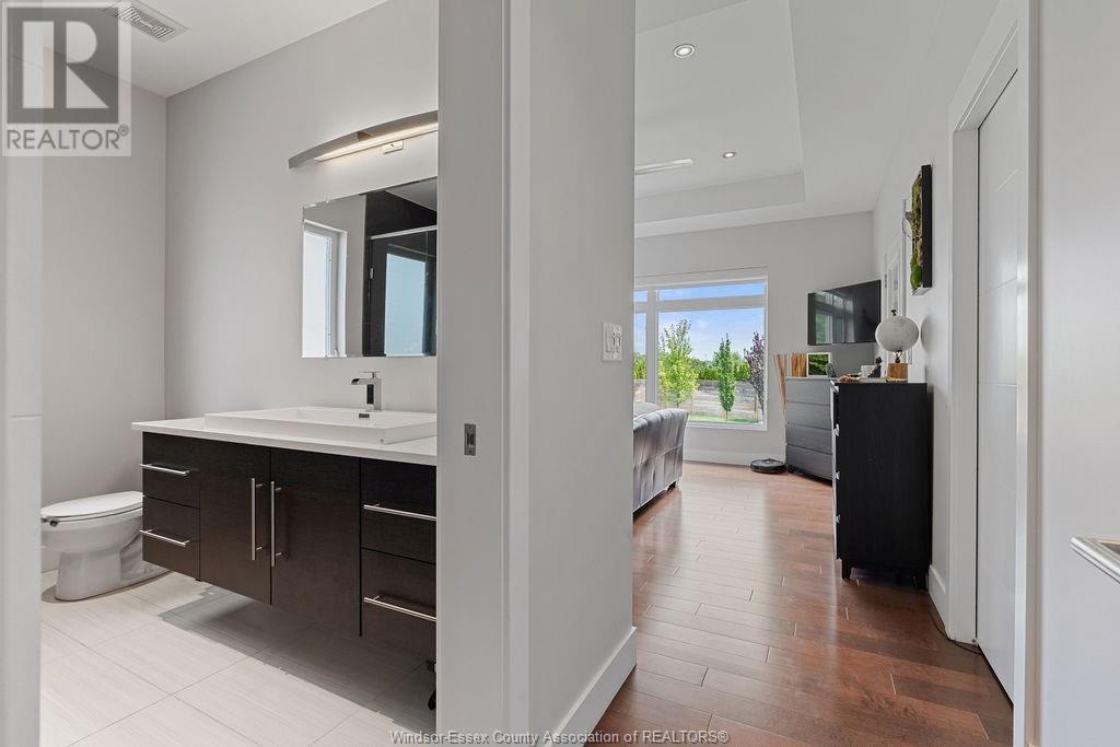 Photo 15 of 6 Mulberry Crescent, Kingsville ON
