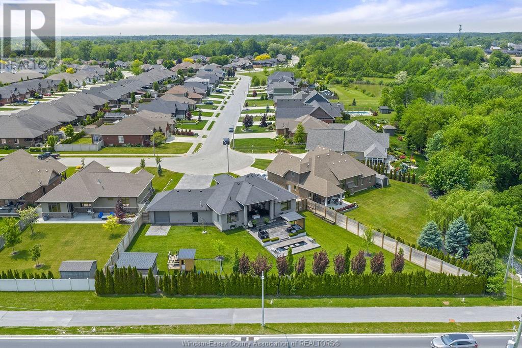 Photo 38 of 6 Mulberry Crescent, Kingsville ON
