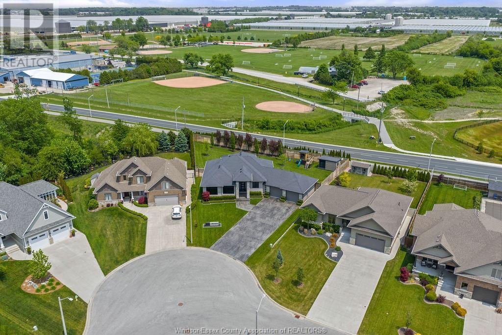 Photo 7 of 6 Mulberry Crescent, Kingsville ON