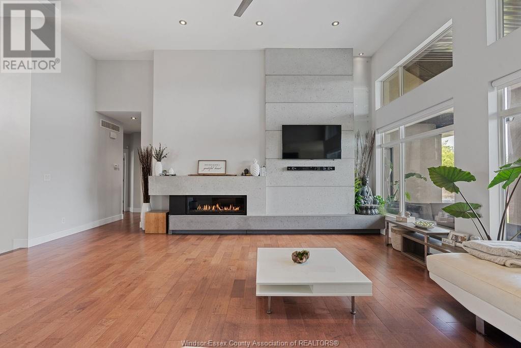 Photo 5 of 6 Mulberry Crescent, Kingsville ON