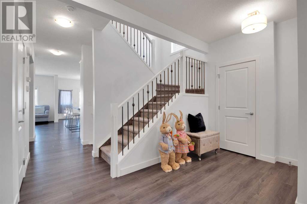 Photo 9 of 301 Sage Meadows Park Nw, Calgary AB