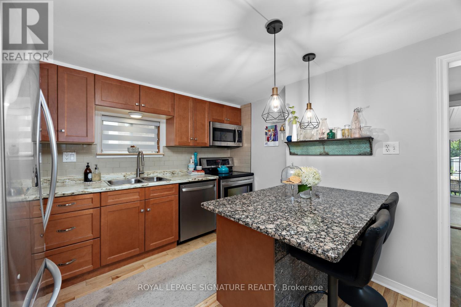 Photo 5 of 87 Hope Street S, Port Hope ON
