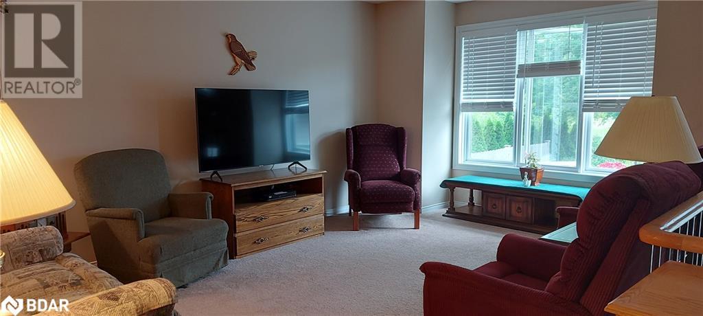 Photo 8 of 1087 Arnold Street, Innisfil ON