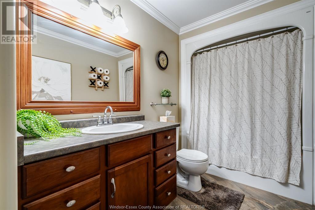 Photo 42 of 148 Antonio Court, Leamington ON