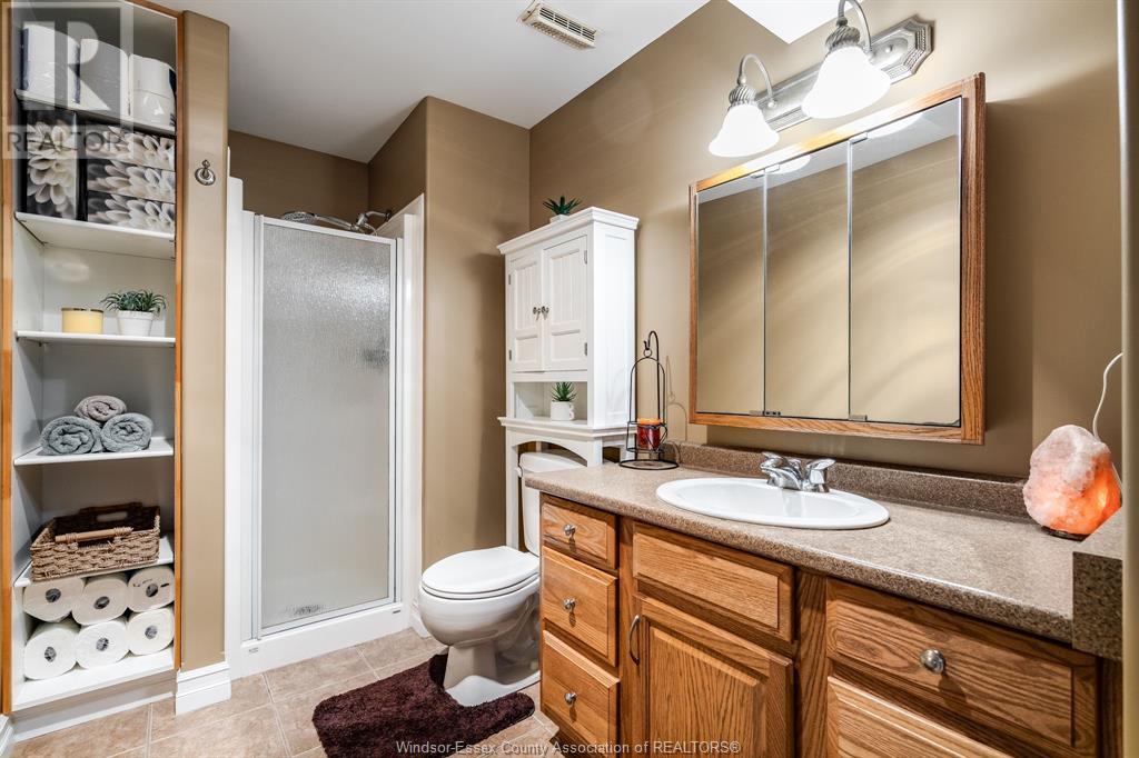 Photo 9 of 148 Antonio Court, Leamington ON