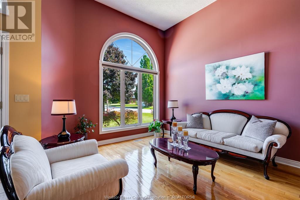 Photo 7 of 93 Mccallum Street, Kingsville ON