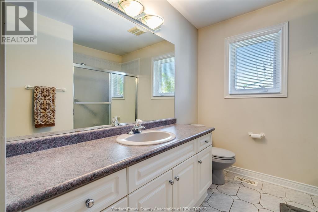 Photo 32 of 93 Mccallum Street, Kingsville ON