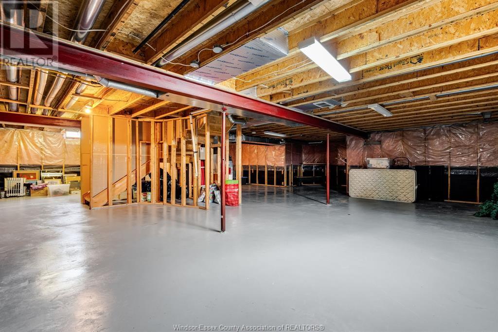 Photo 39 of 93 Mccallum Street, Kingsville ON