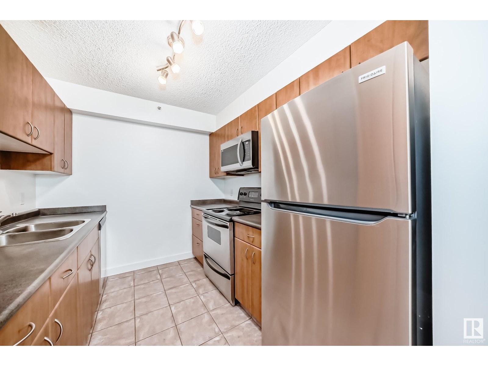 Photo 2 of 304 10303 105 St Nw, Edmonton AB