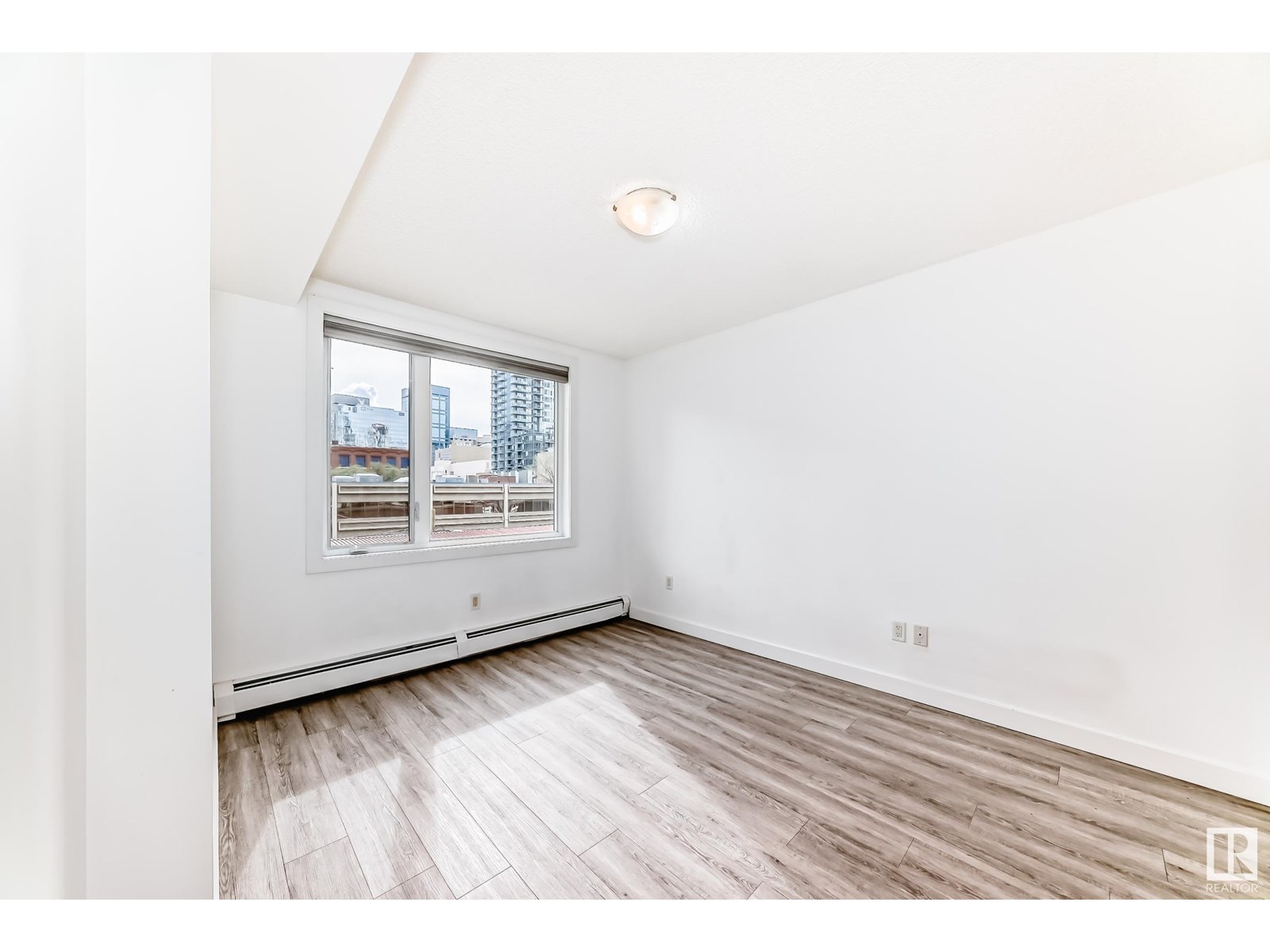 Photo 18 of 304 10303 105 St Nw, Edmonton AB