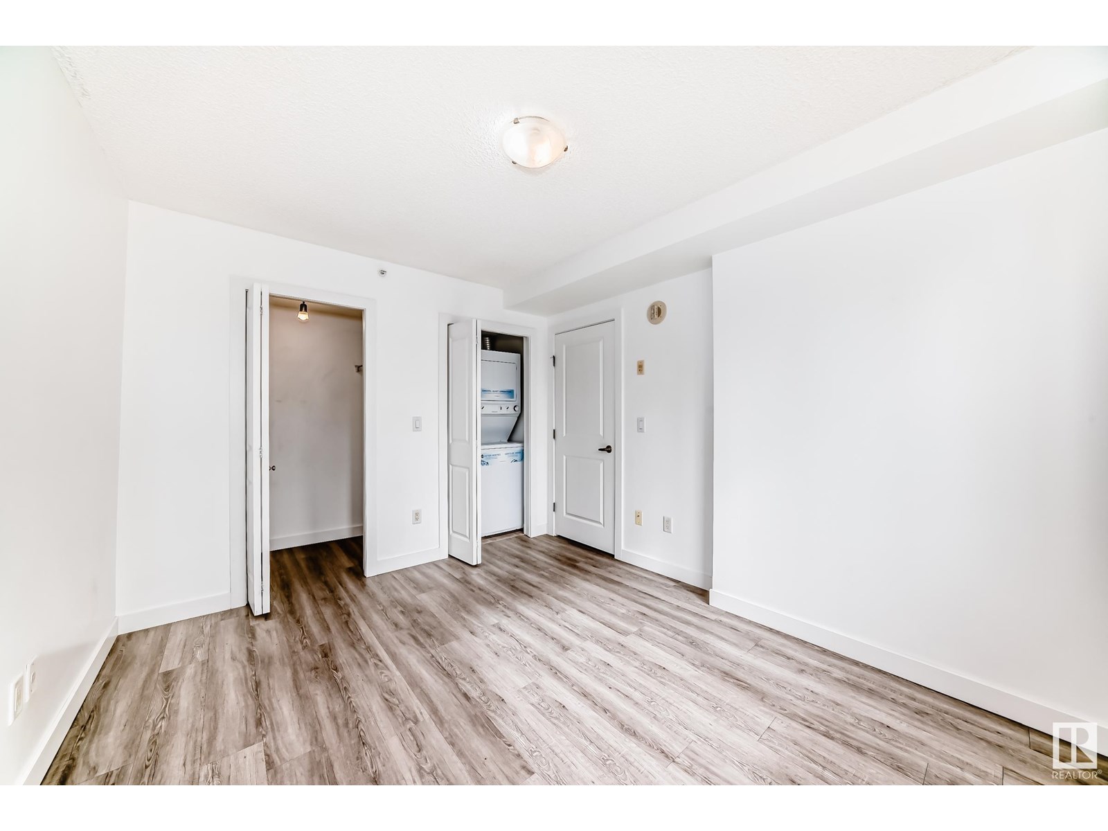 Photo 8 of 304 10303 105 St Nw, Edmonton AB