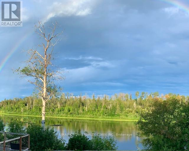 Photo 38 of 17 A Park Crescent, Kapuskasing ON