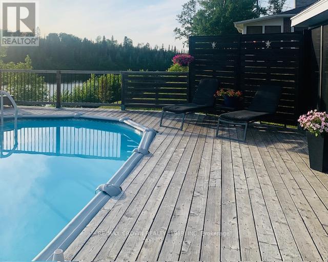 Photo 30 of 17 A Park Crescent, Kapuskasing ON