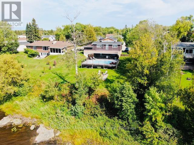Photo 9 of 17 A Park Crescent, Kapuskasing ON