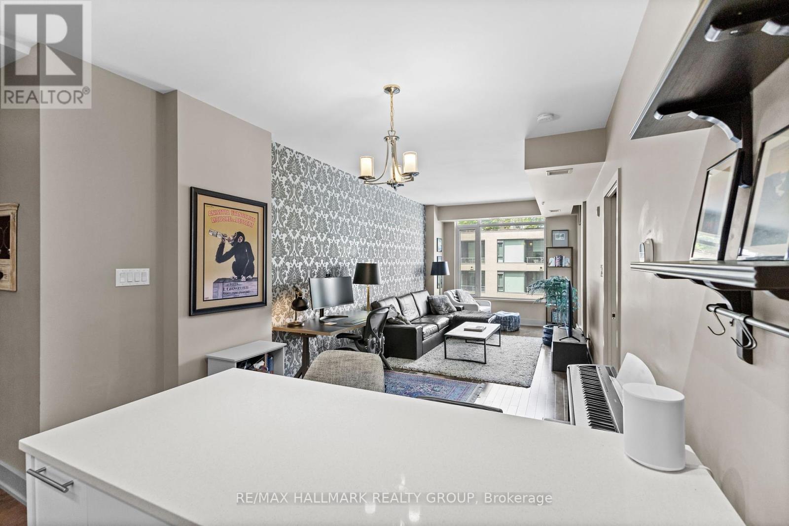 Photo 7 of 507 108 Richmond Road, Ottawa ON