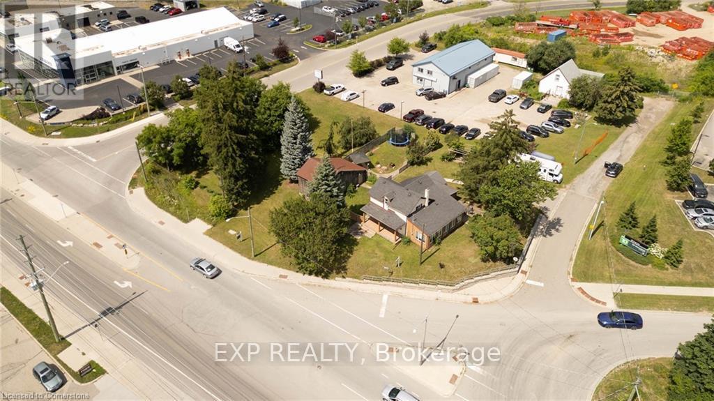 Photo 4 of 28 Manitou Drive, Kitchener ON