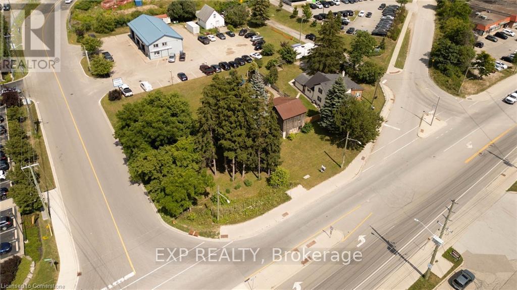 Photo 25 of 28 Manitou Drive, Kitchener ON