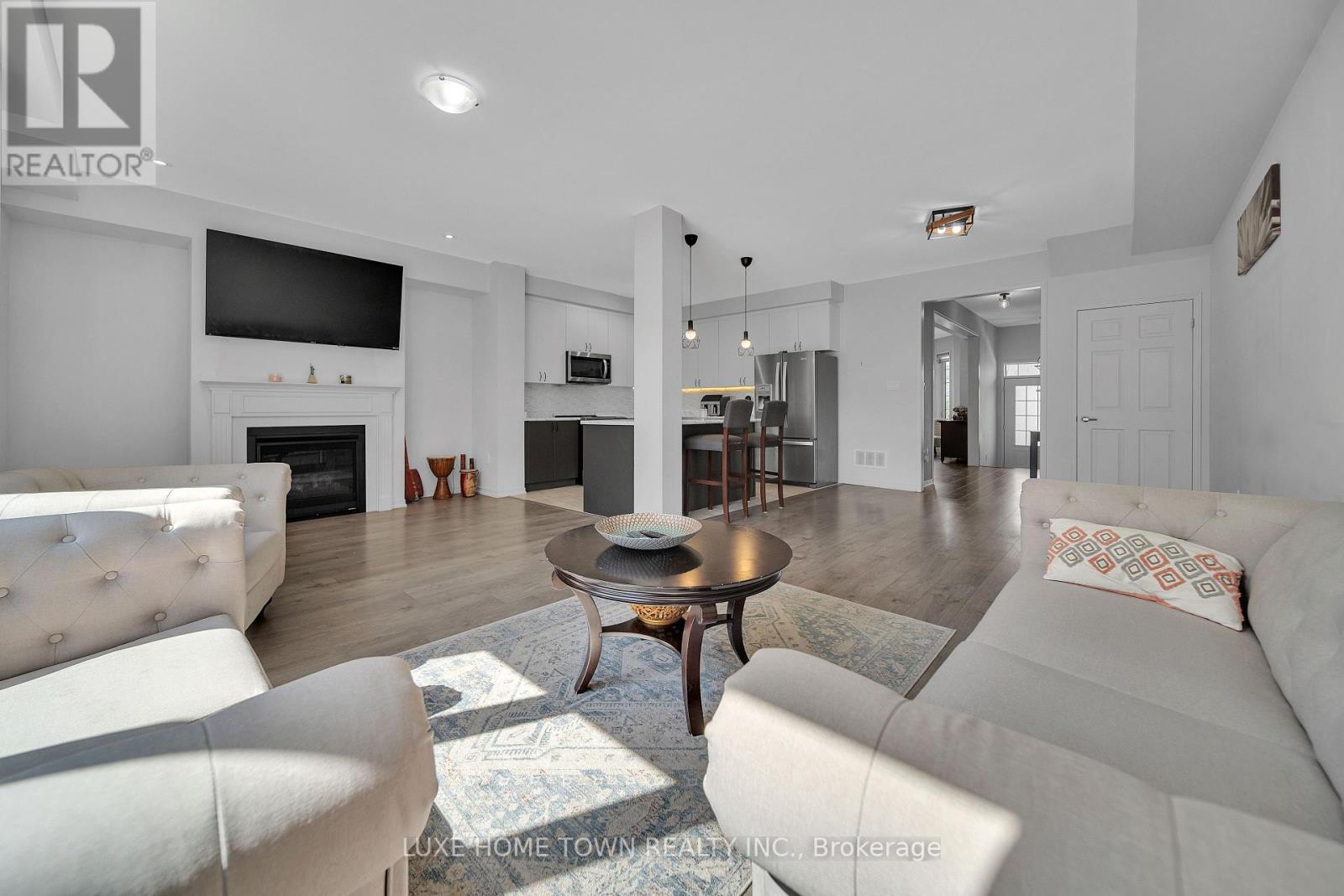 Photo 13 of 2 25 Elliot Avenue E, Centre Wellington ON