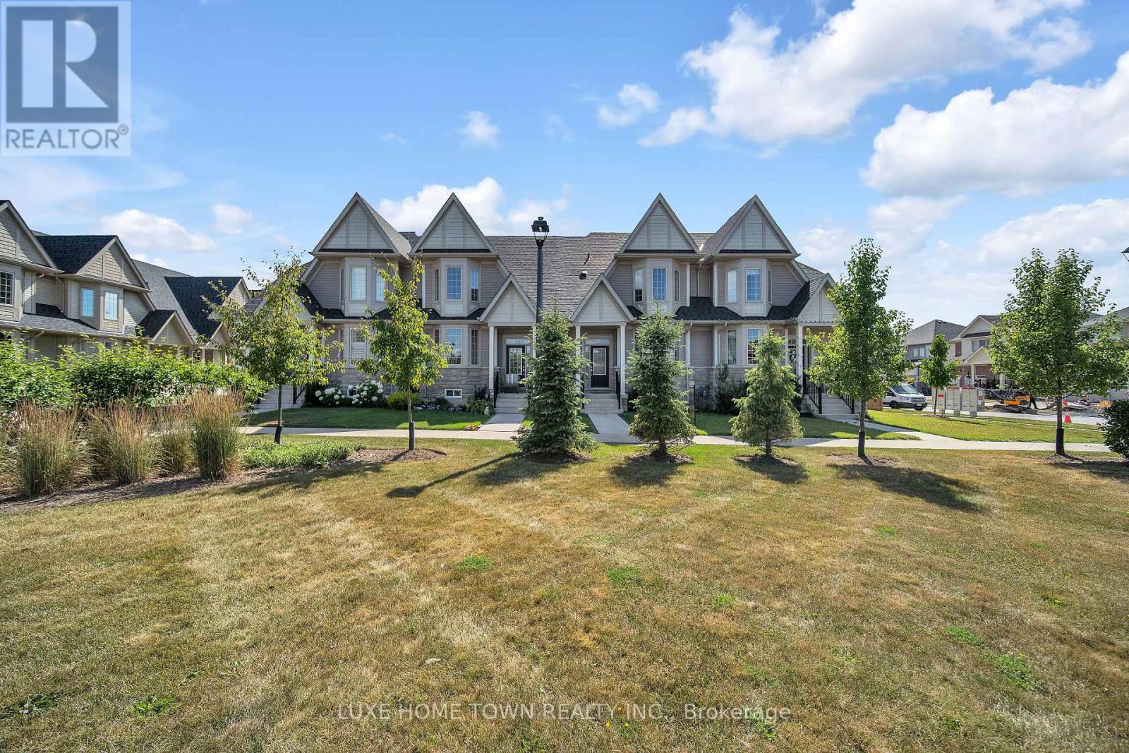 Photo 2 of 2 25 Elliot Avenue E, Centre Wellington ON