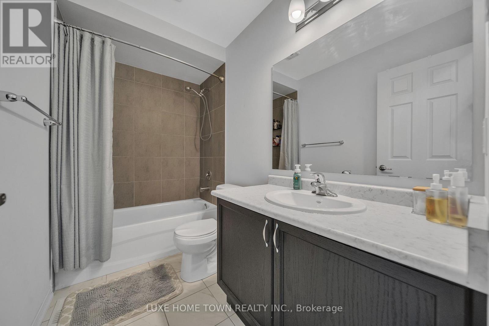 Photo 31 of 2 25 Elliot Avenue E, Centre Wellington ON