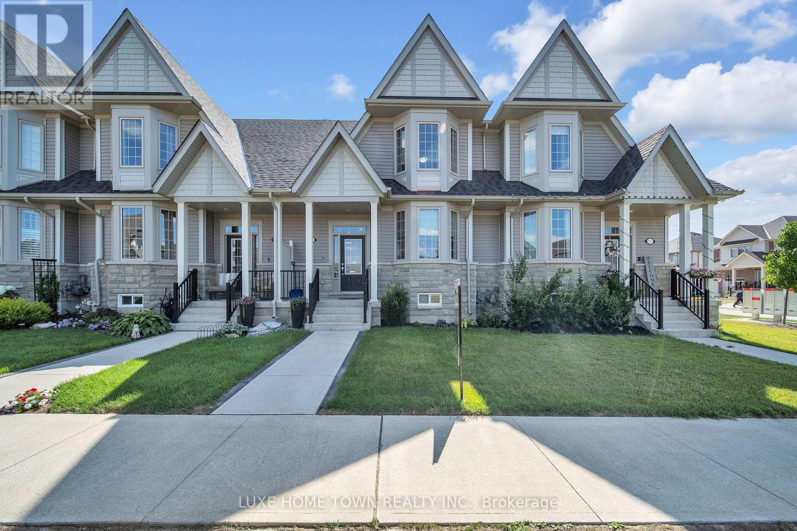 Photo 4 of 2 25 Elliot Avenue E, Centre Wellington ON