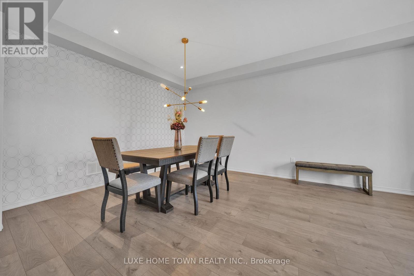 Photo 9 of 2 25 Elliot Avenue E, Centre Wellington ON