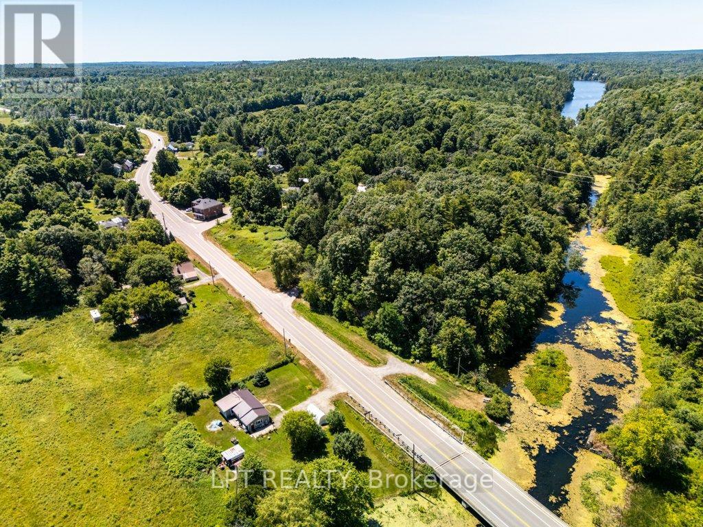 Photo 32 of 743 Highway 15 Rr 2 Highway, Rideau Lakes ON