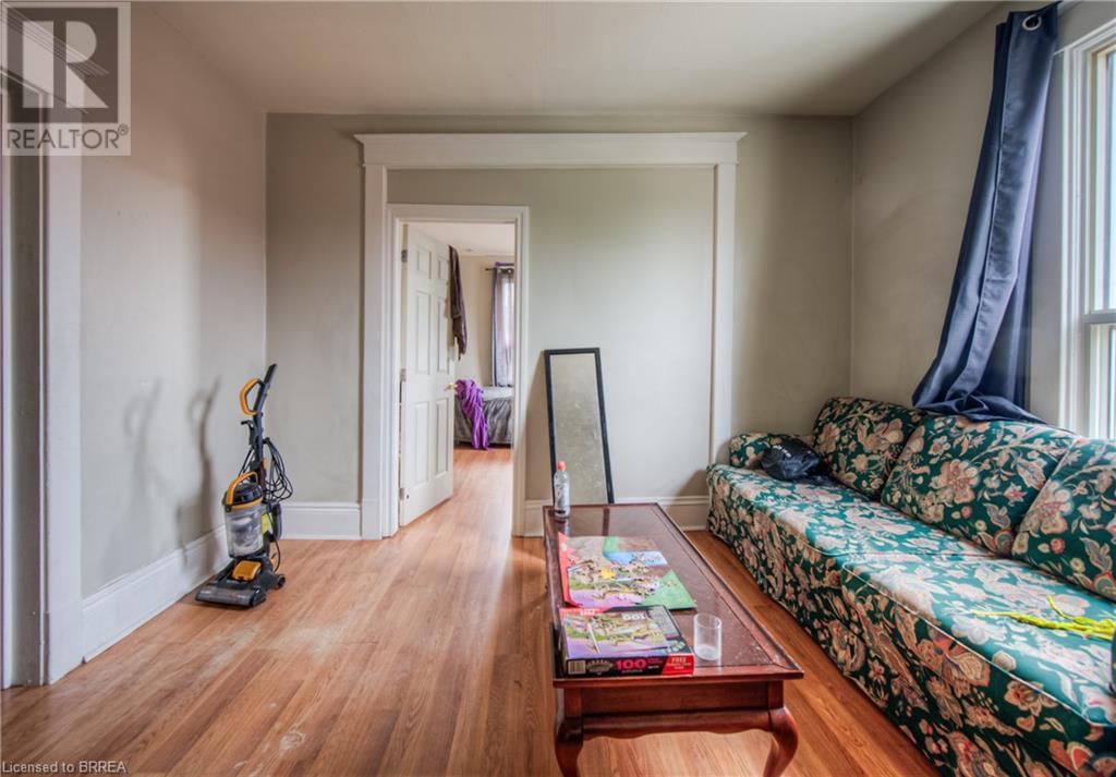 Photo 2 of 183 Market Street, Brantford ON