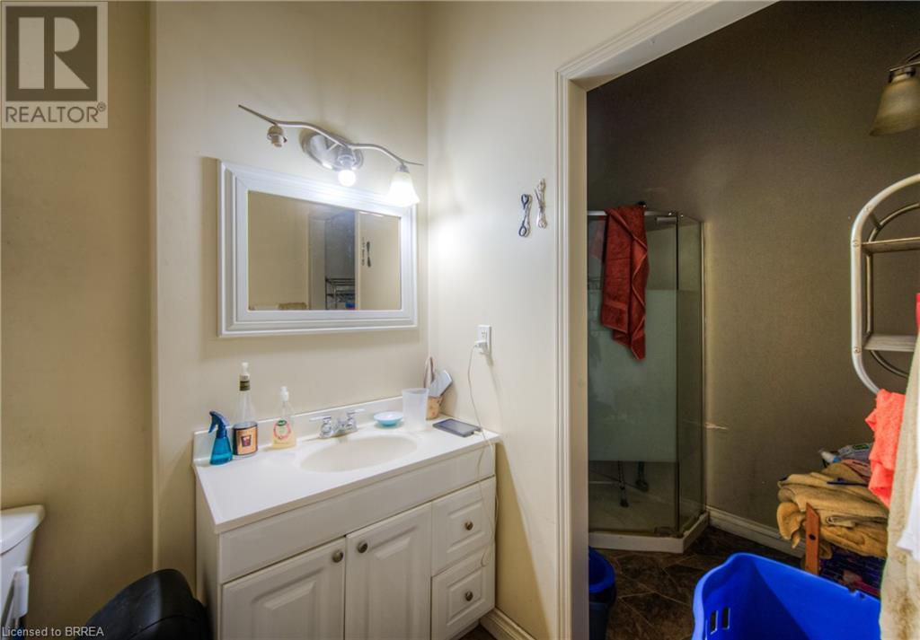 Photo 11 of 183 Market Street, Brantford ON