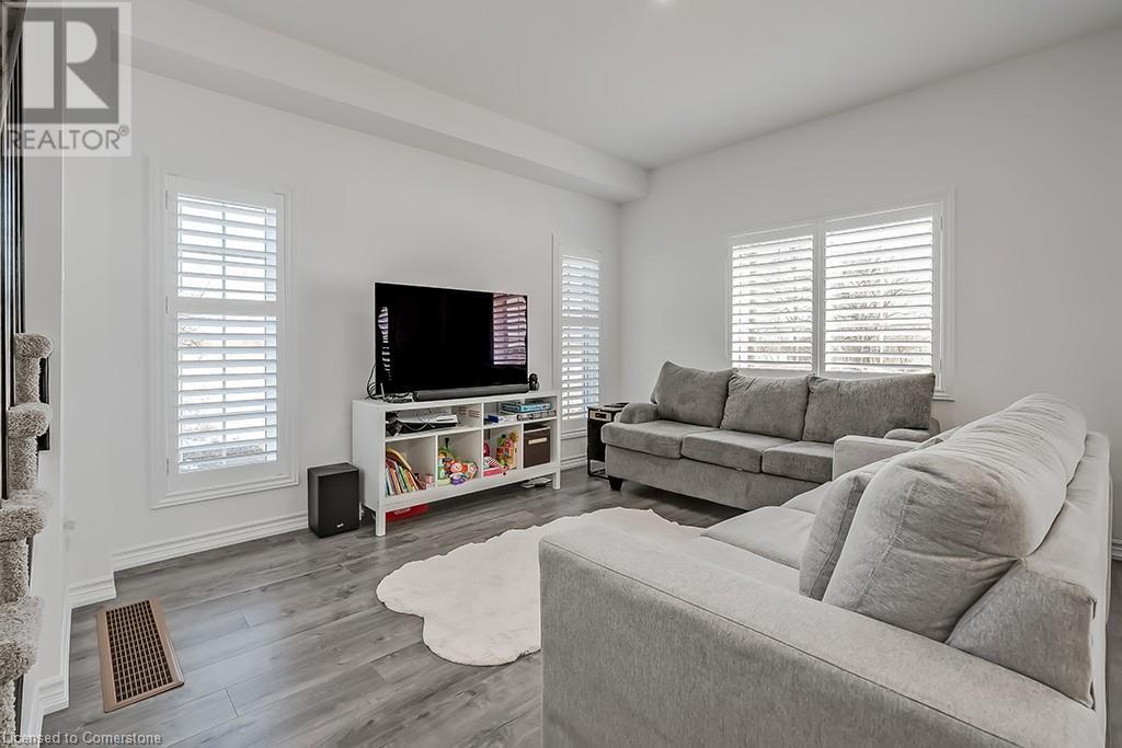 Photo 10 of 44 Mccurdy Avenue, Waterdown ON