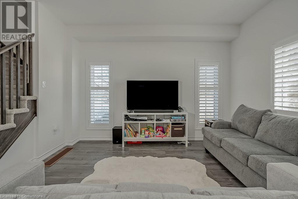 Photo 13 of 44 Mccurdy Avenue, Waterdown ON