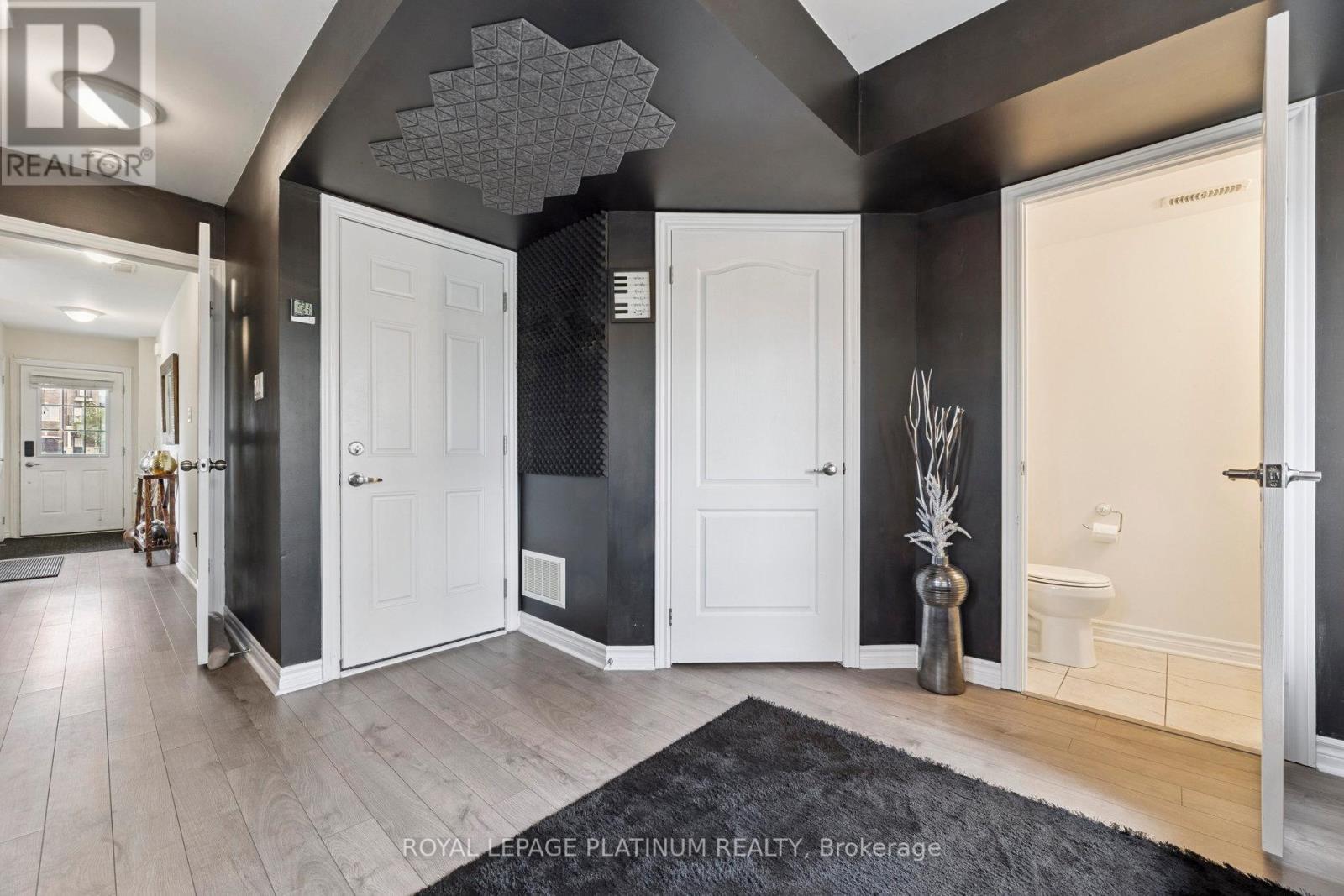 Photo 36 of 98 Ferris Square, Clarington ON