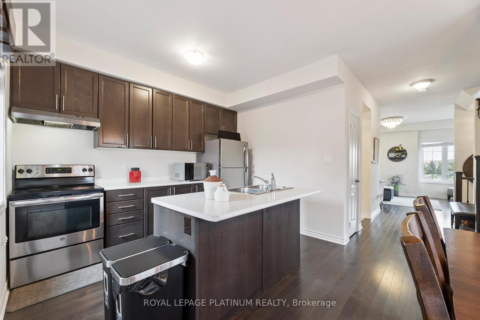 Photo 17 of 98 Ferris Square, Clarington ON
