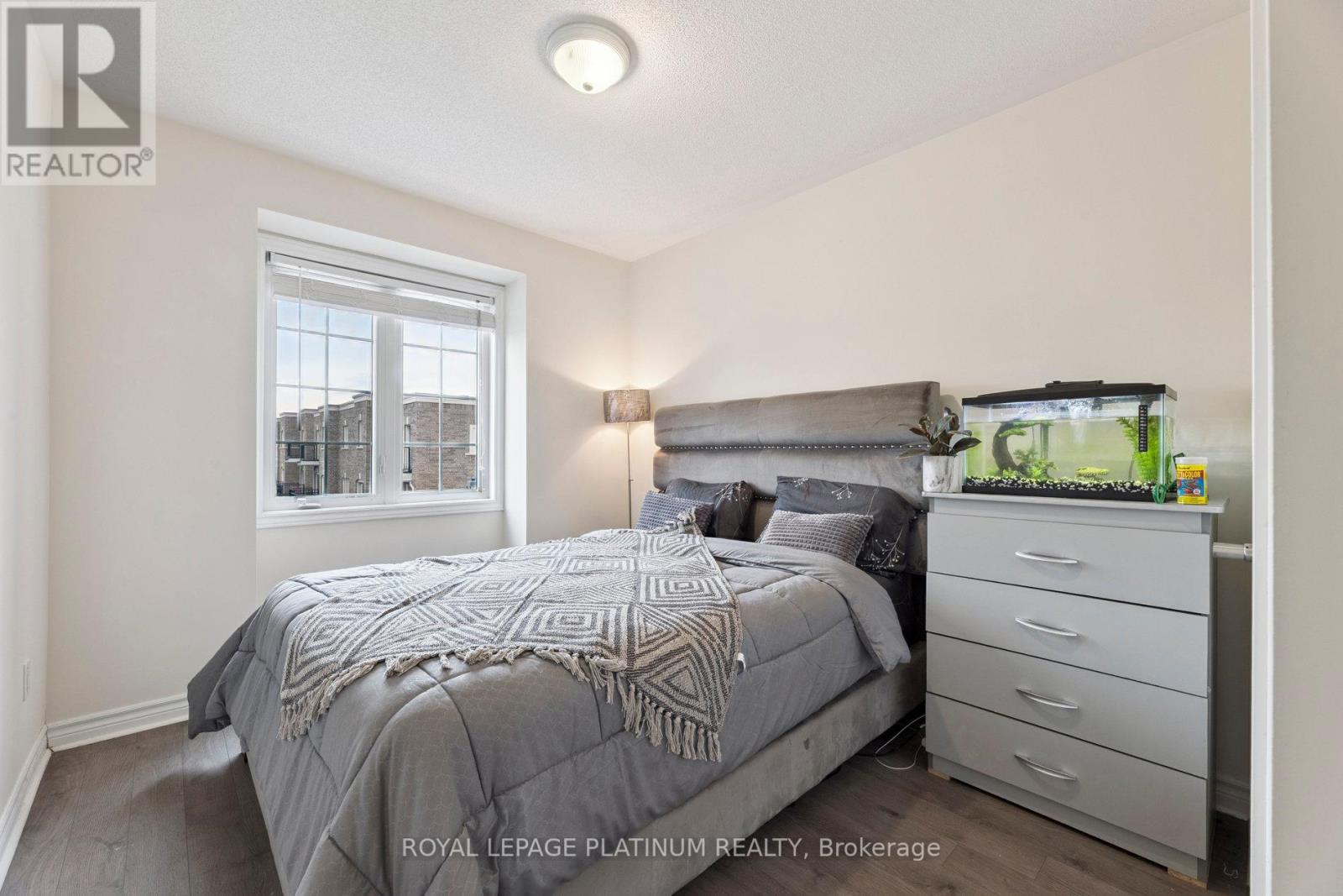 Photo 21 of 98 Ferris Square, Clarington ON