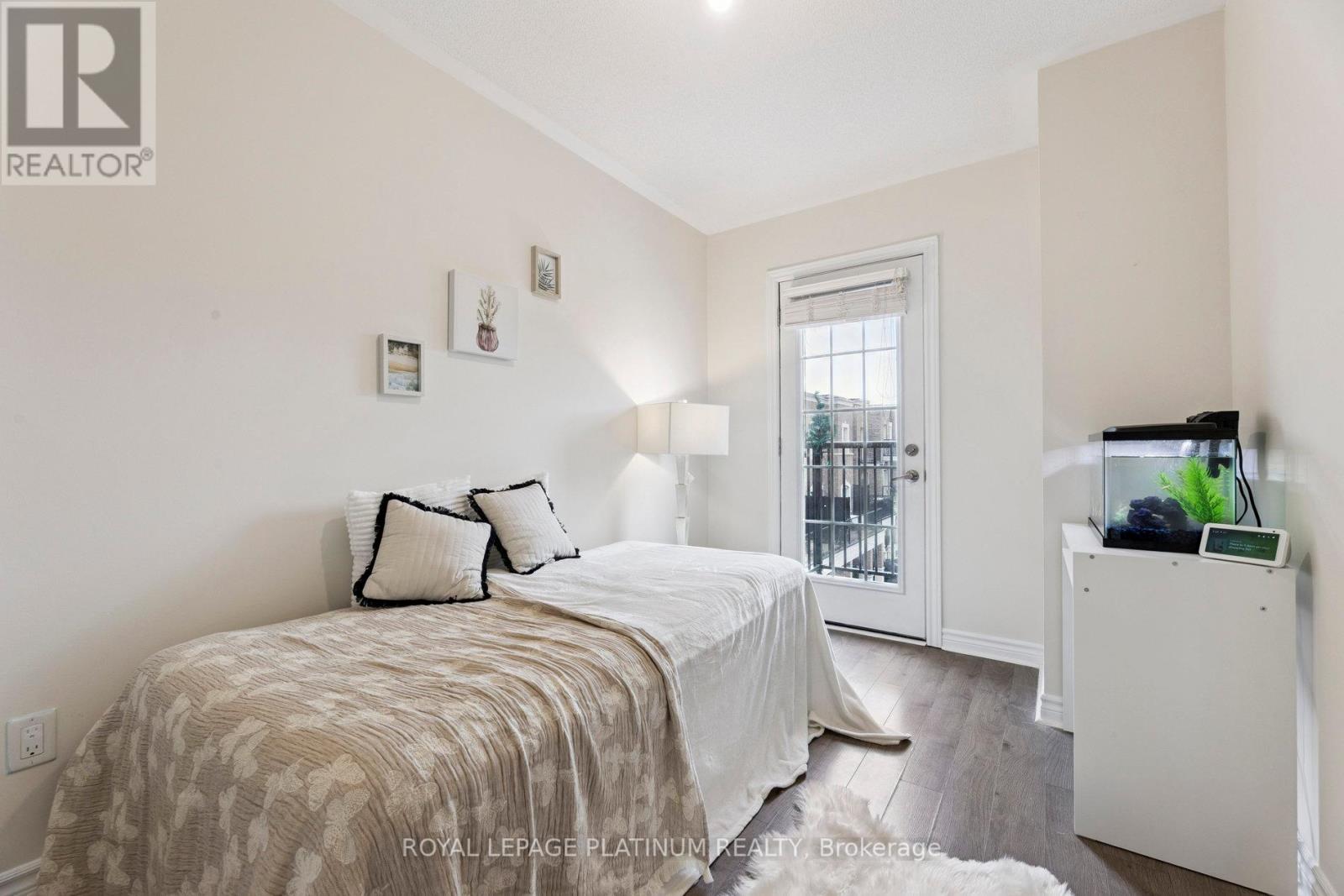 Photo 26 of 98 Ferris Square, Clarington ON