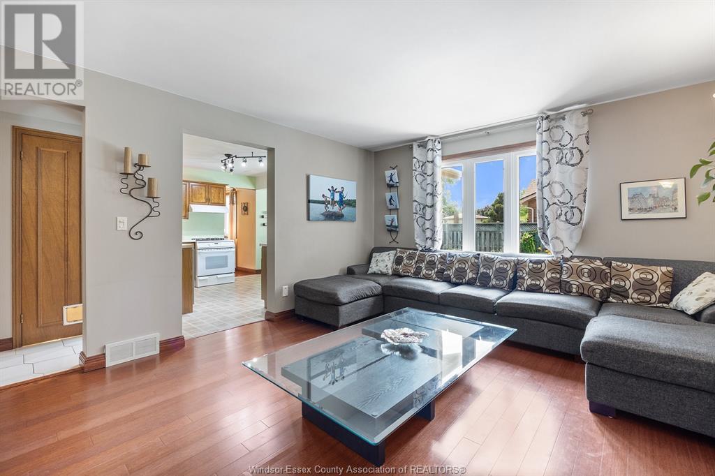 Photo 14 of 595 Brunelle, Tecumseh ON