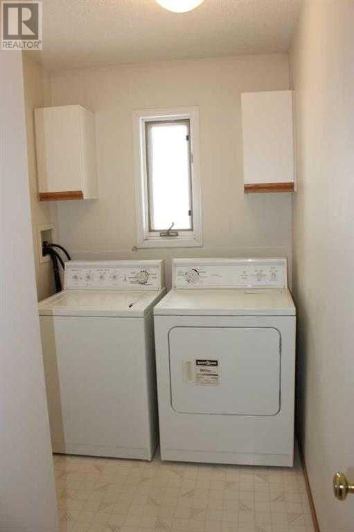 Photo 4 of 179 Sunlake Way Se, Calgary AB