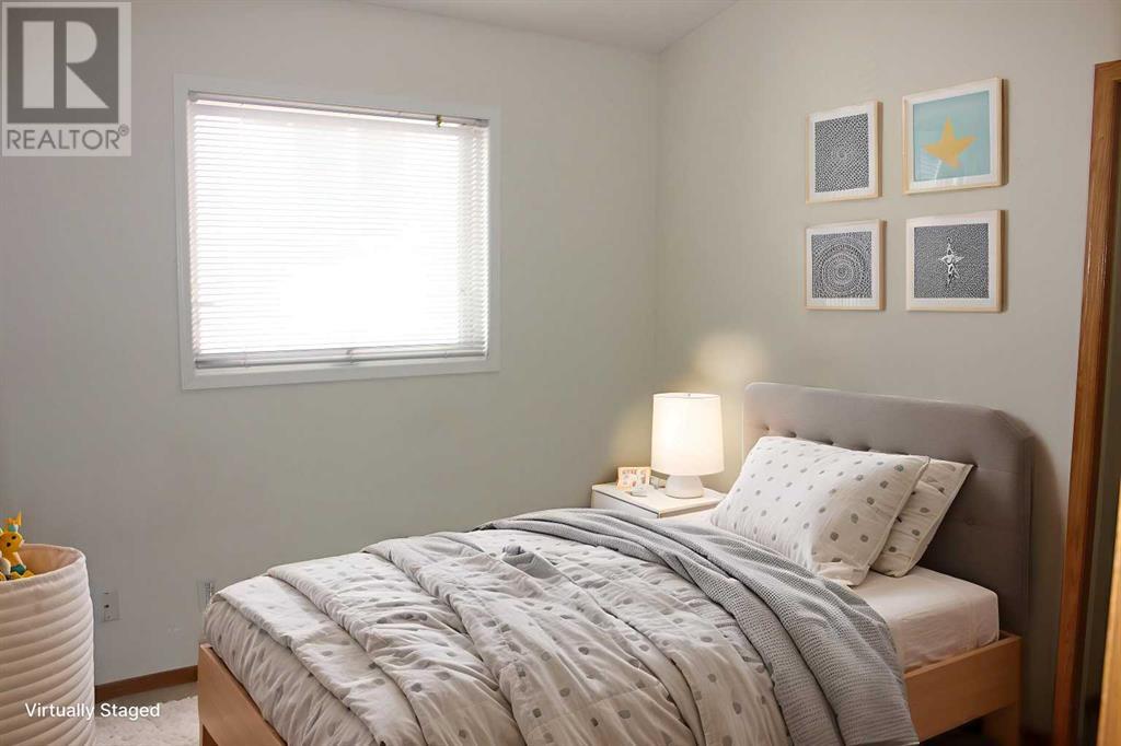 Photo 2 of 179 Sunlake Way Se, Calgary AB