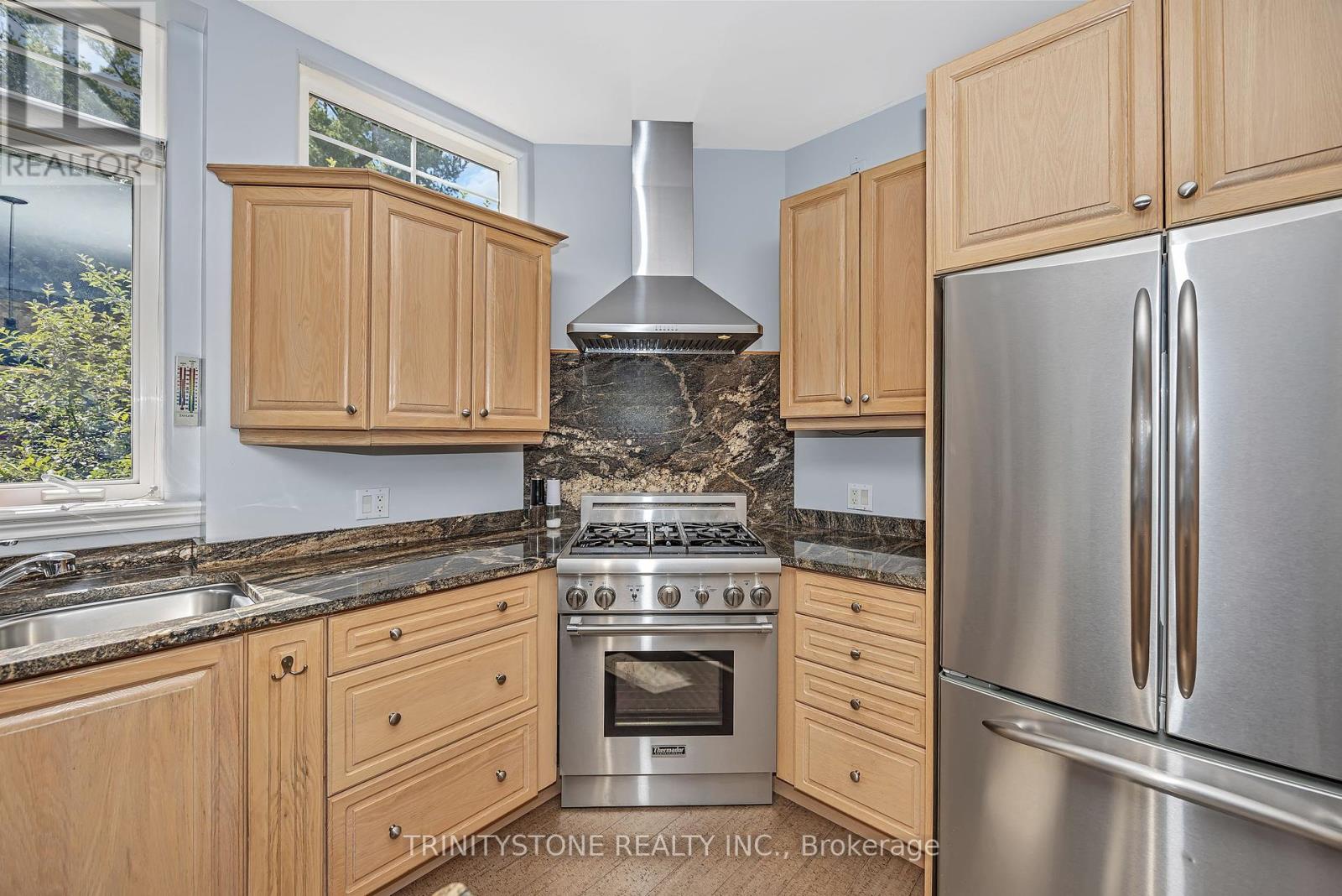 Photo 14 of 36 Sawgrass Circle, Ottawa ON