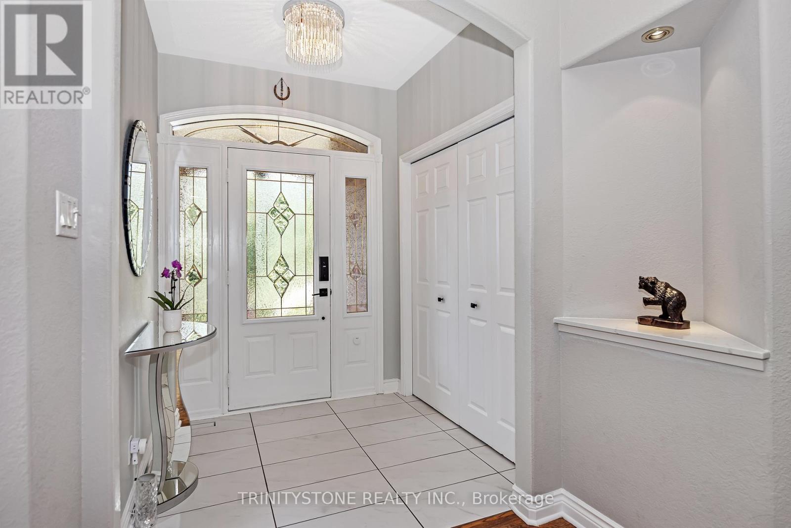 Photo 6 of 36 Sawgrass Circle, Ottawa ON