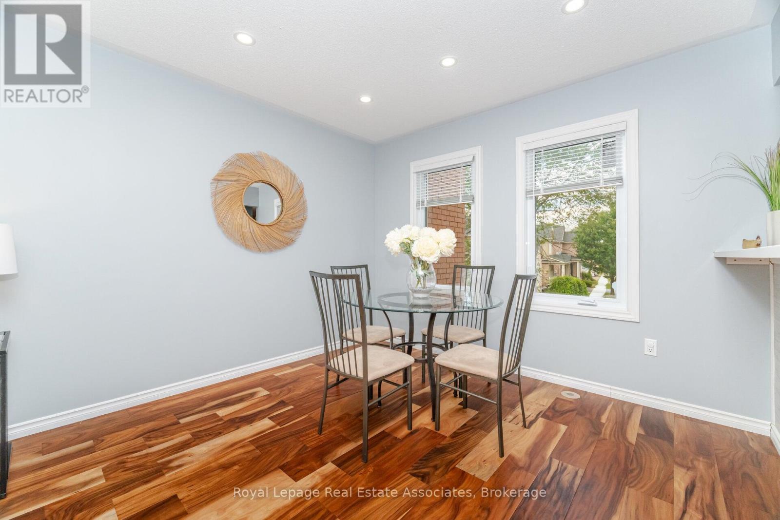 Photo 13 of 932 Burgess Gardens, Milton ON